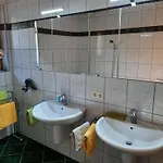 Neurauter Apartment *