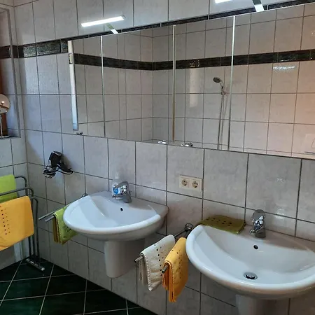 Neurauter Διαμέρισμα *